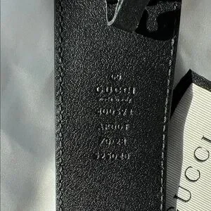 Gucci Black Leather Belt with Gold Buckle and dust bag size EU 70x28 Gucci | Accessories | Gucci Black Leather Belt With Gold  main image 4